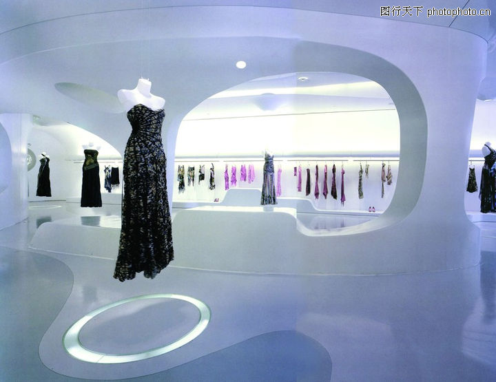 空间与服装的对话 融合展示与服饰的室内设计艺术