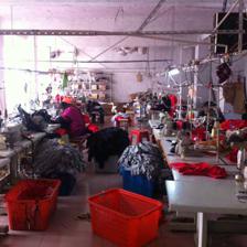 小服装厂专事仿名牌风靡淘宝 有图就能“造”背后的灰色产业链